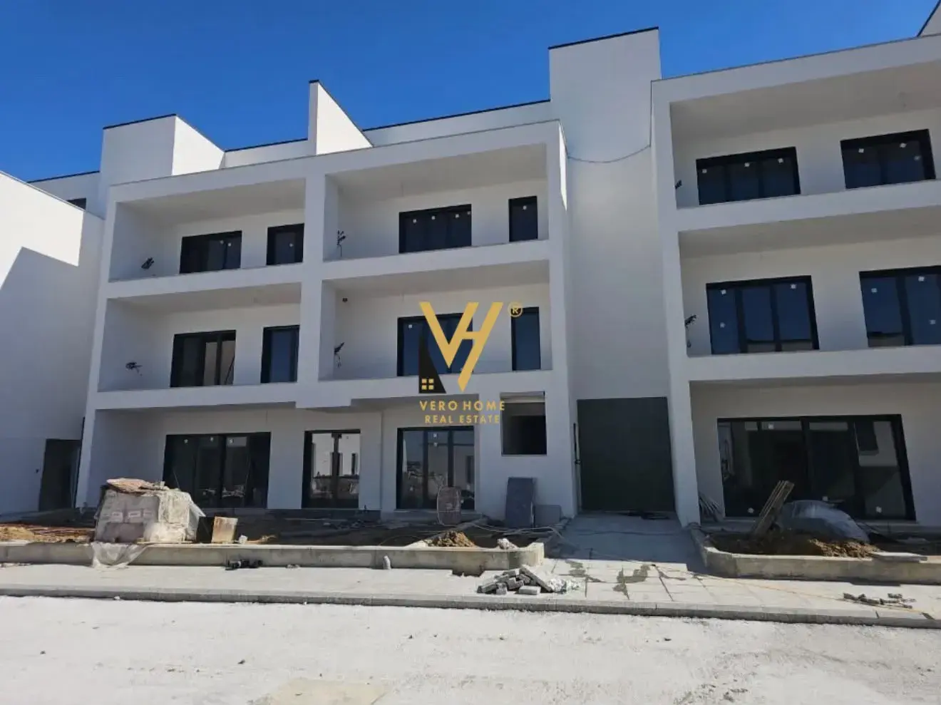 Wohnzimmer, Wohnung 2+2 zu verkaufen in Tirana