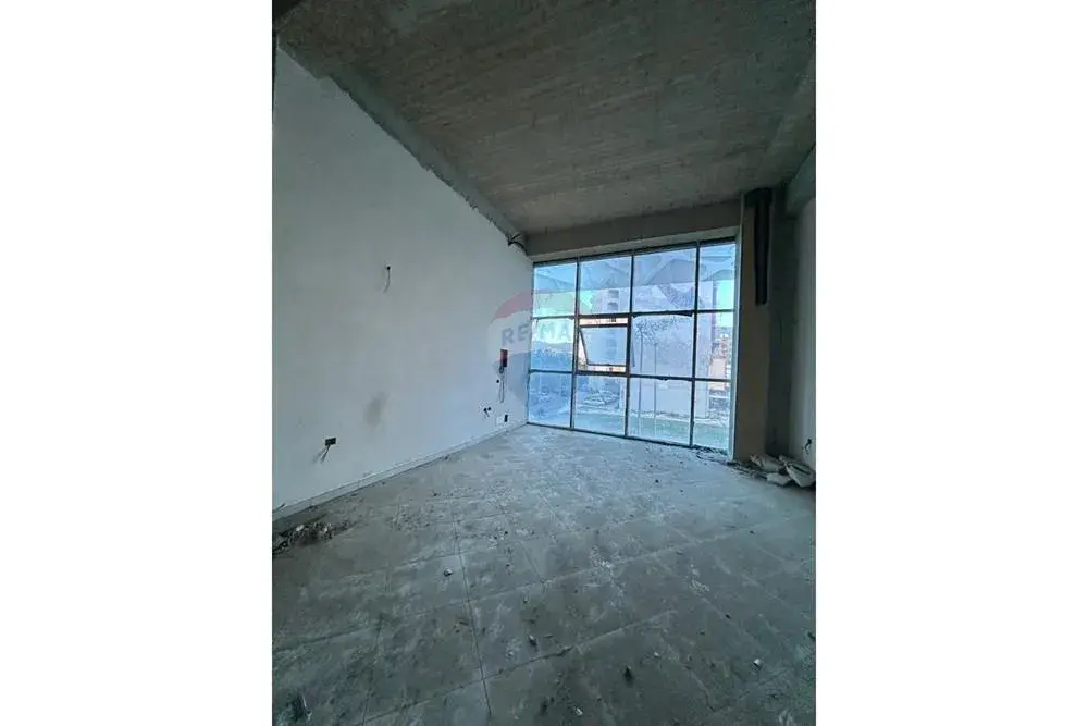 Innenansicht, Büro 40 m² zu vermieten in Skelë, Vlora