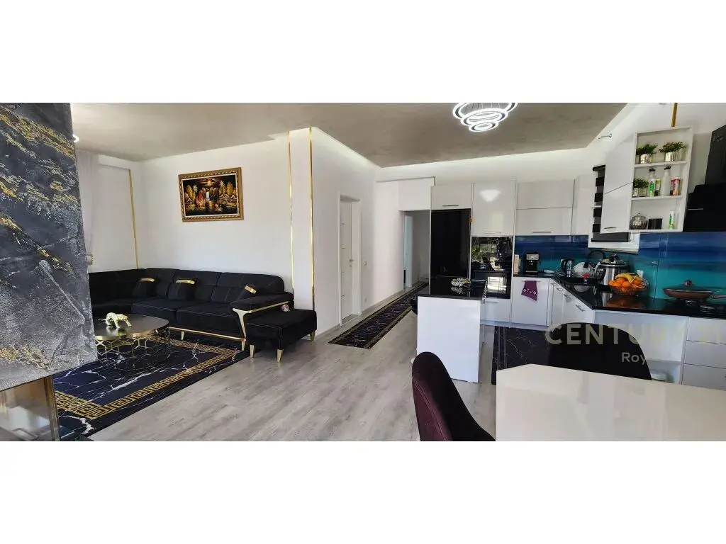 Cuisine, villa 4+1 à vendre à Golem