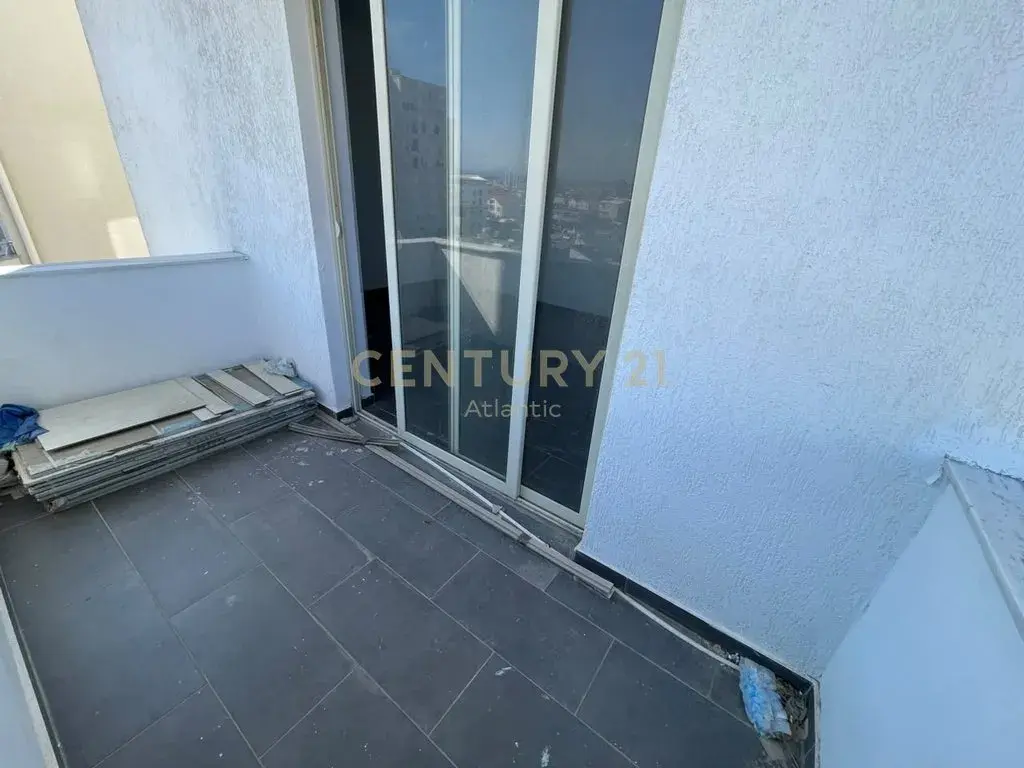 Building, Renovated 2+1 Apartment in Plazh