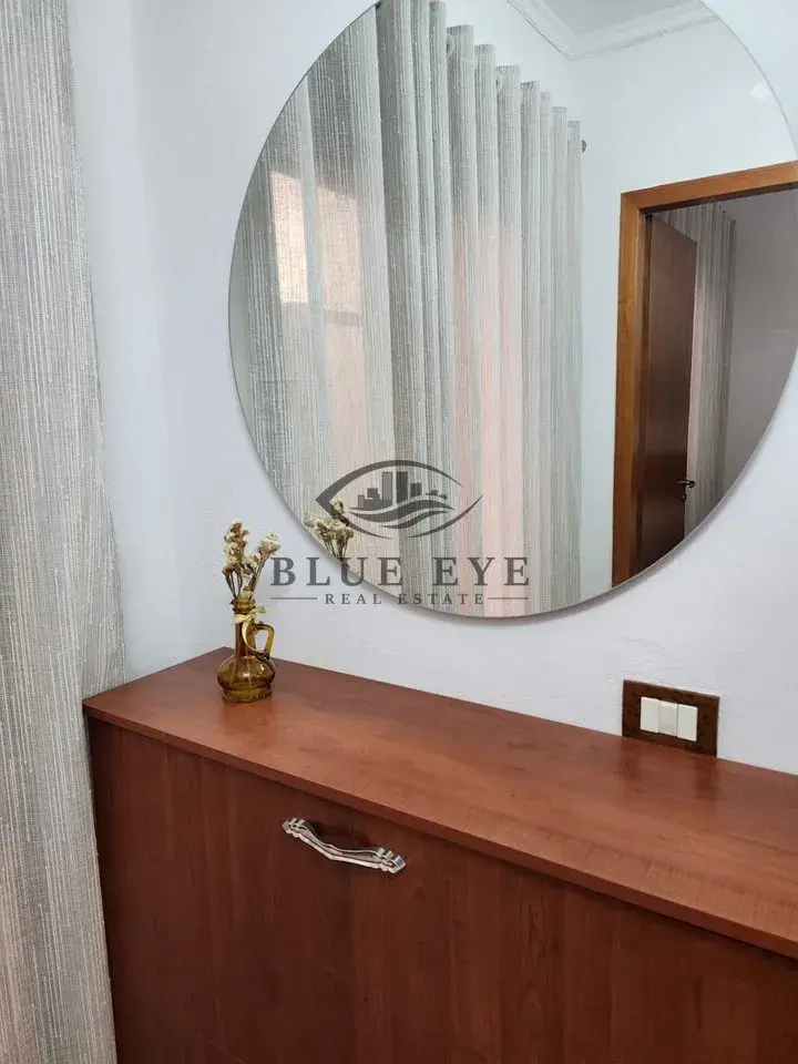 Dhoma e gjumit, apartament 1+1 në shitje në Plazh, Durrës