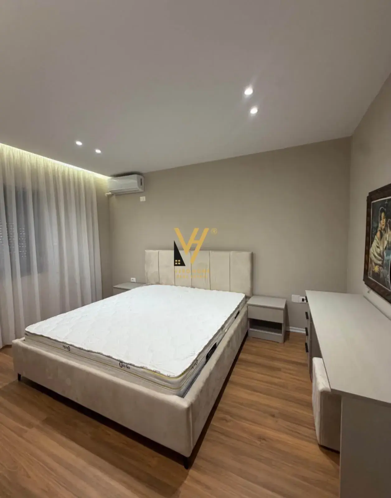 Kuzhina, apartament 3+1 me qira në Tiranë