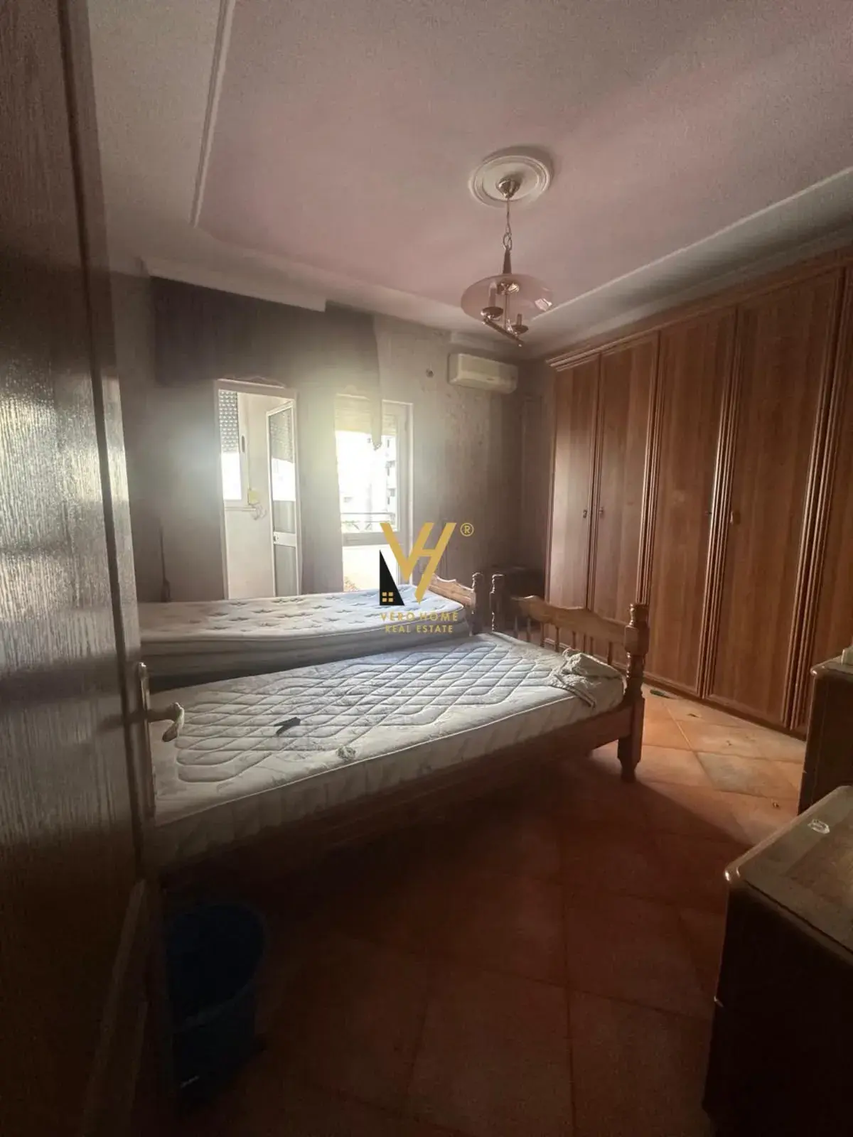 Bagno, appartamento 3+2 in vendita a Blloku, Tirana