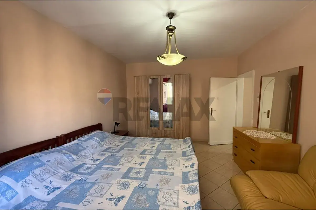 Dhoma e gjumit, apartament 1+1 me qira në 21 Dhjetori, Tiranë