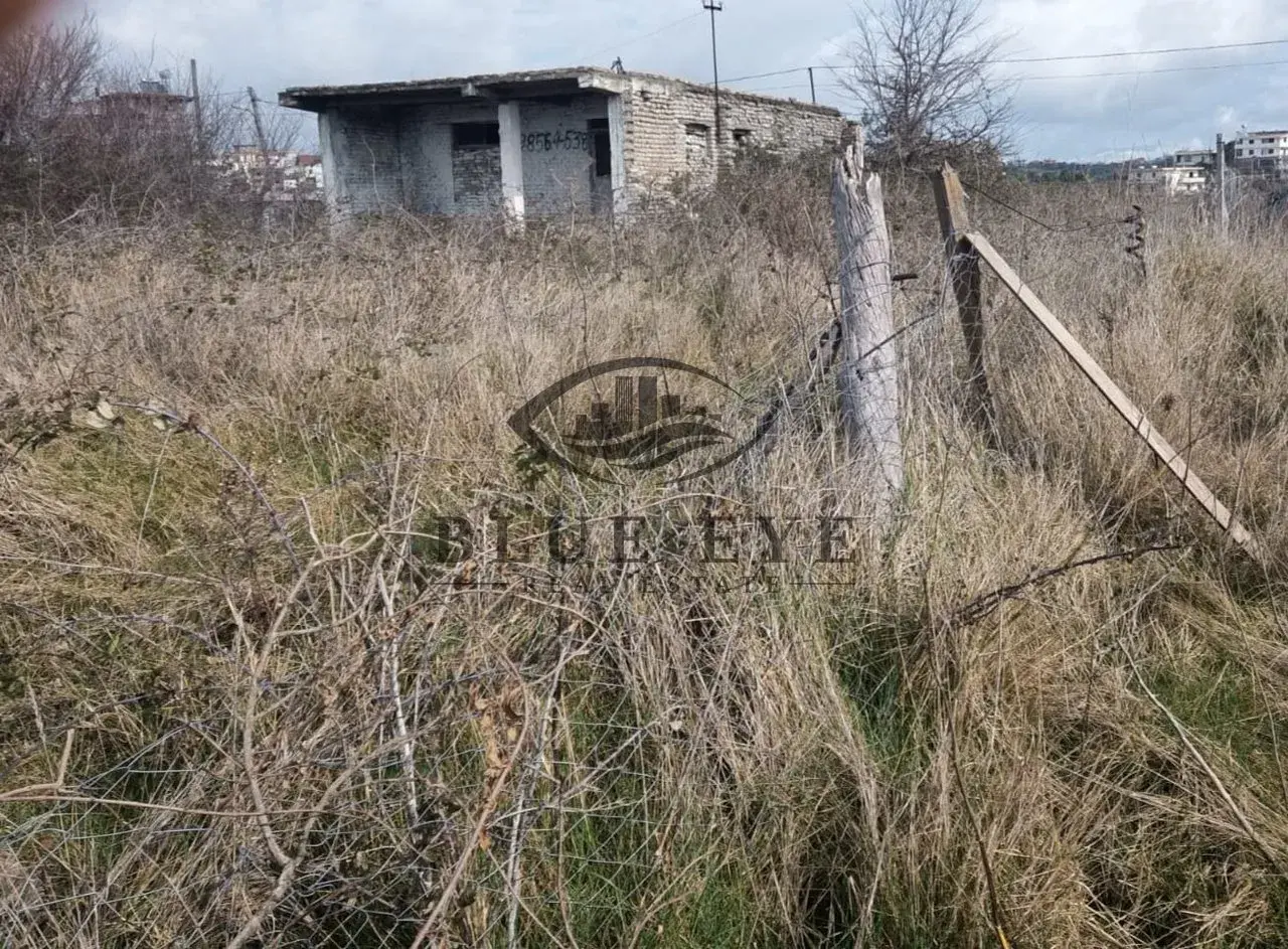 Umgebung, Baugrundstück (Wohnbau) 700 m² zu verkaufen in Plazh, Durrës