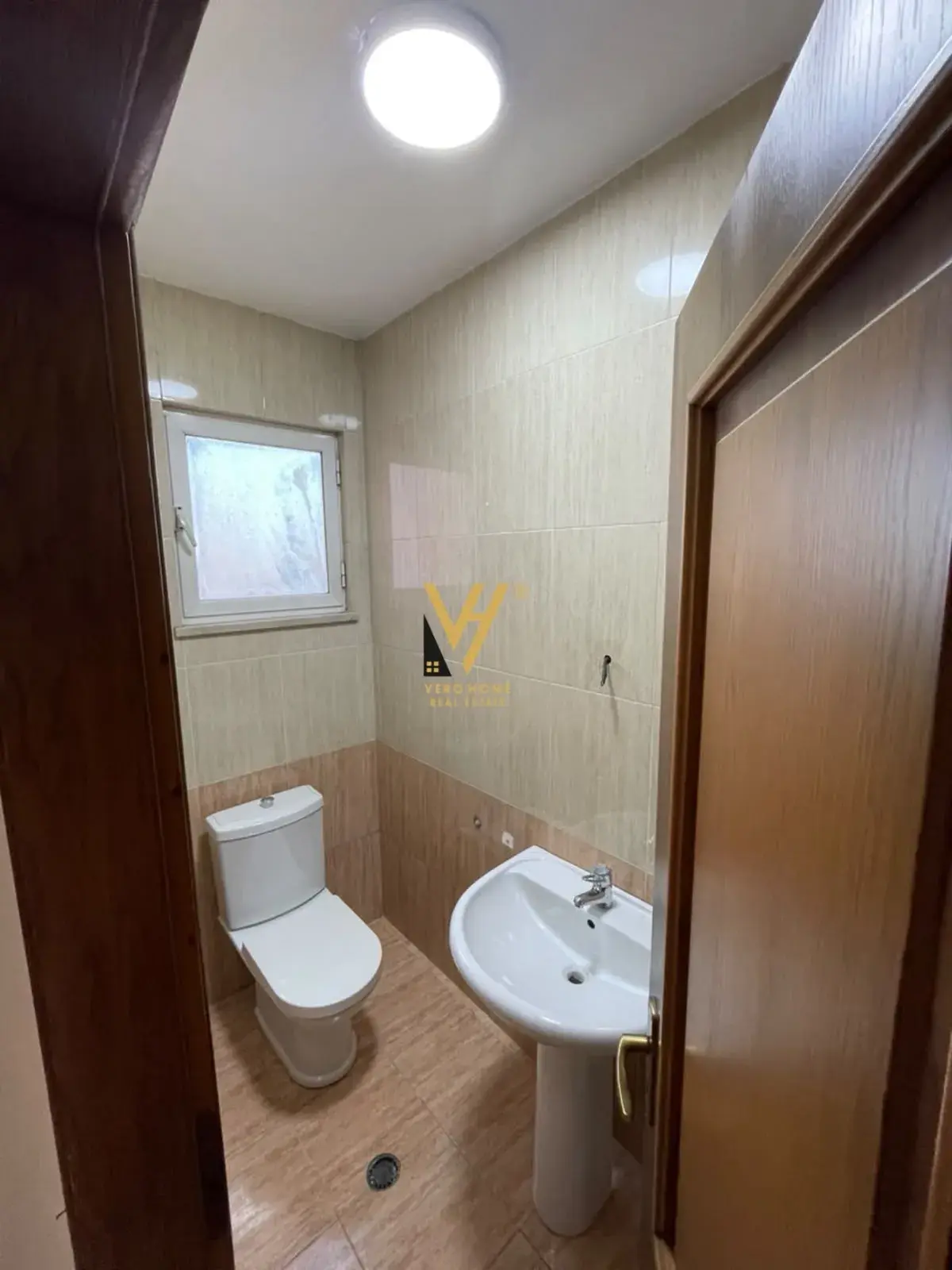 Camera da letto, appartamento 2+2+2 in affitto a Pazari i Ri, Tirana
