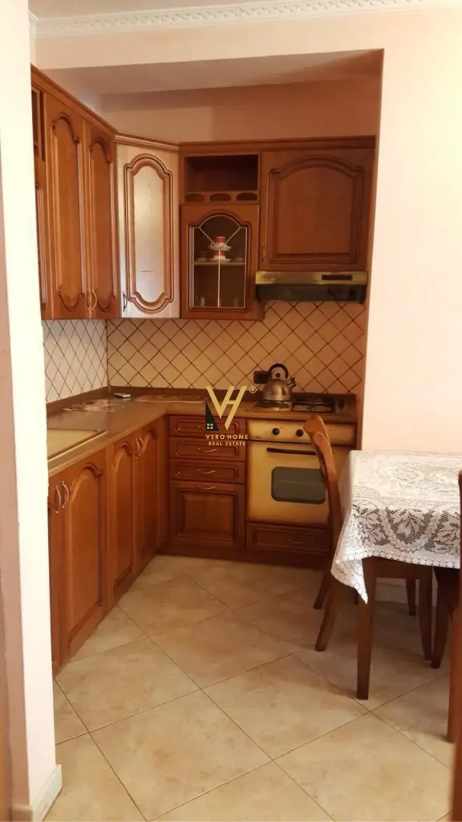 Küche, Wohnung 1+1 zu vermieten in Blloku, Tirana