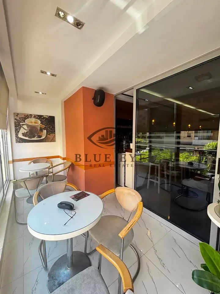 Brendësia, bar / kafe 120 m² me qira në Durrës