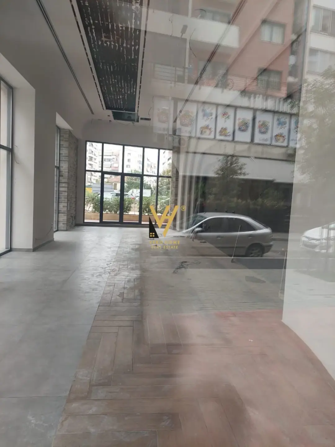 Außenansicht, Ladenlokal 120 m² zu vermieten in Yzberisht, Tirana