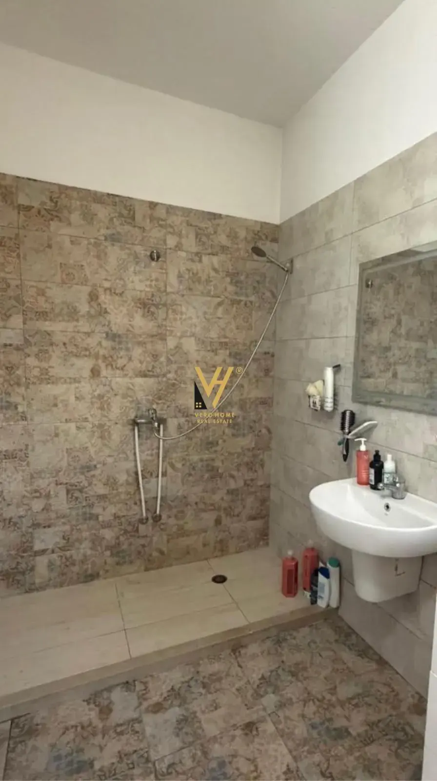 Cuisine, appartement 2+2+2 à louer à 21 Dhjetori, Tirana