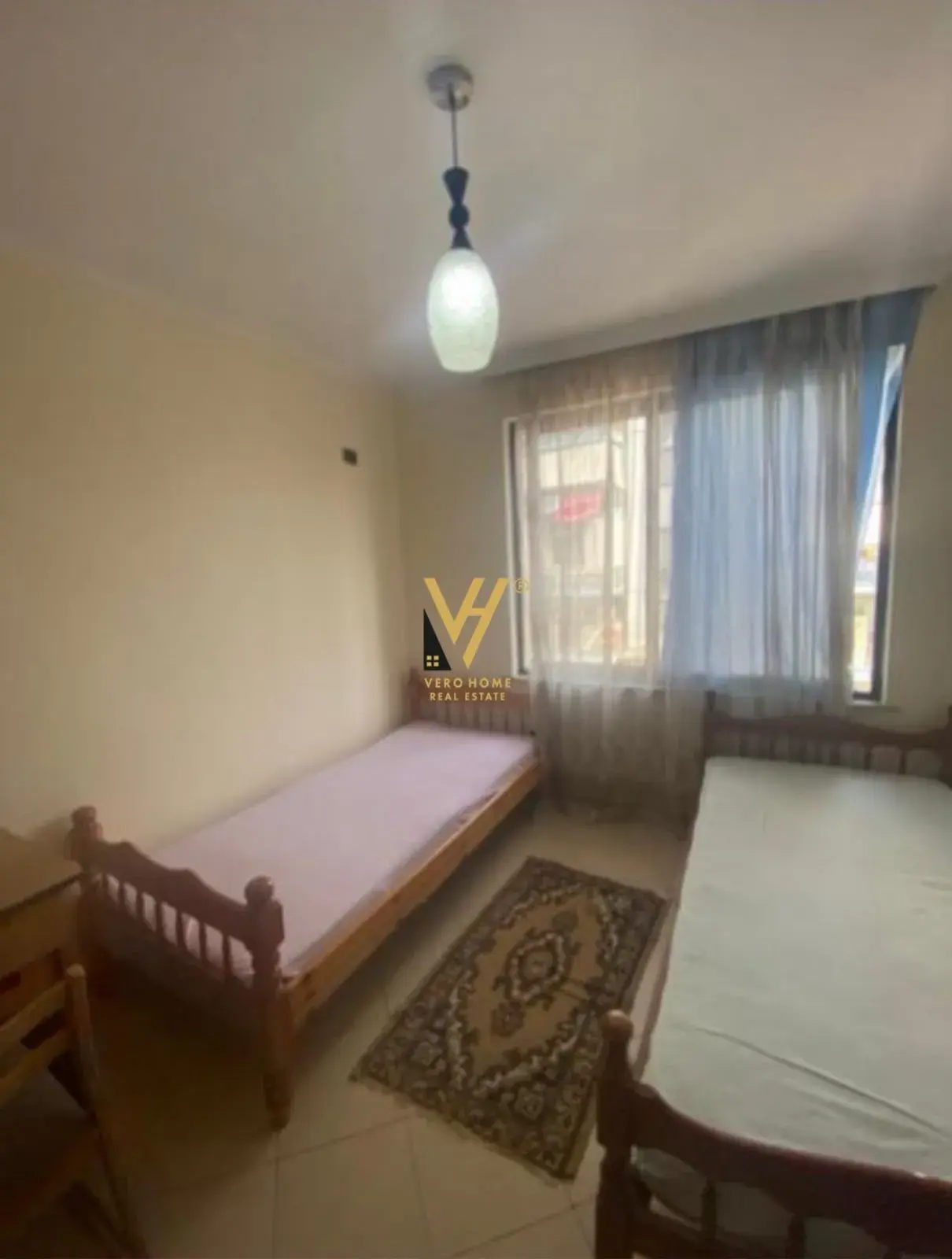 Gebäude, Wohnung 2+1 zu vermieten in Tirana