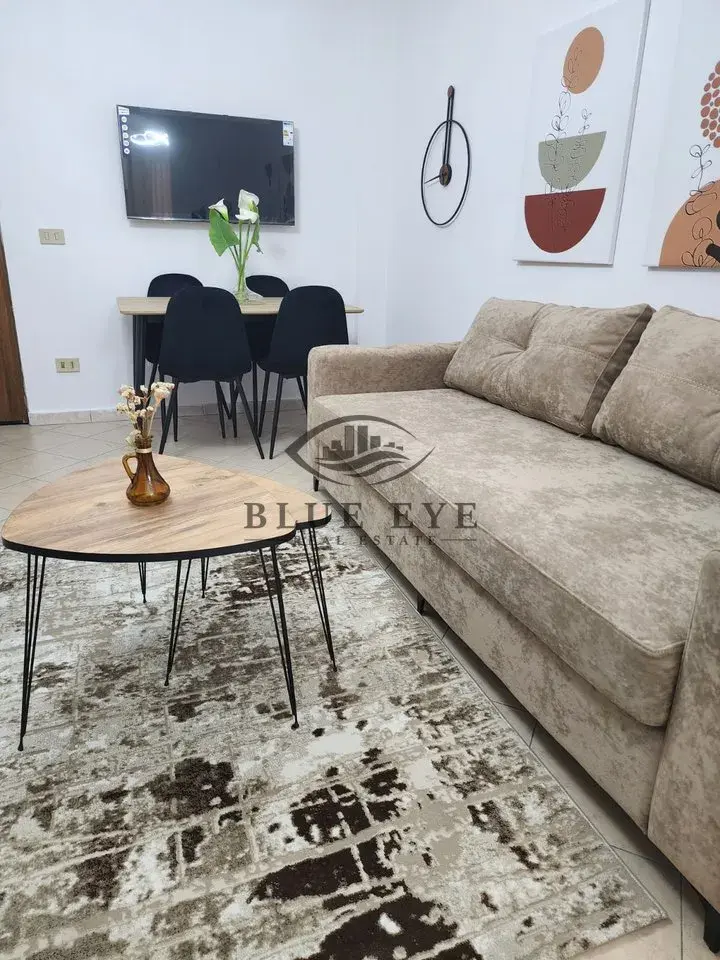 Ballkoni, apartament 1+1 në shitje në Plazh, Durrës