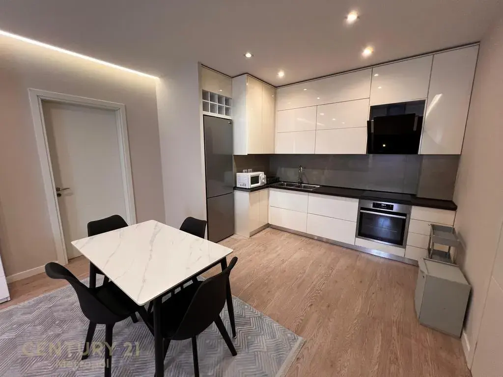 Immeuble, appartement 3+1 à louer à Don Bosko, Tirana