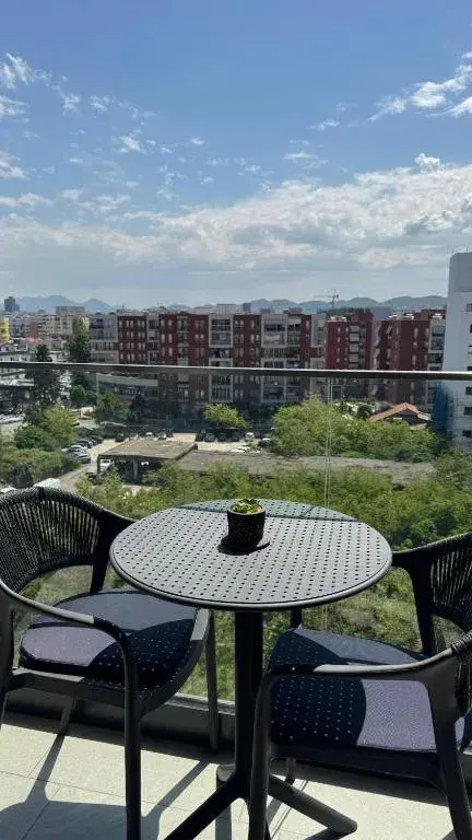 Ballkoni, apartament 2+1 në shitje në Don Bosko, Tiranë