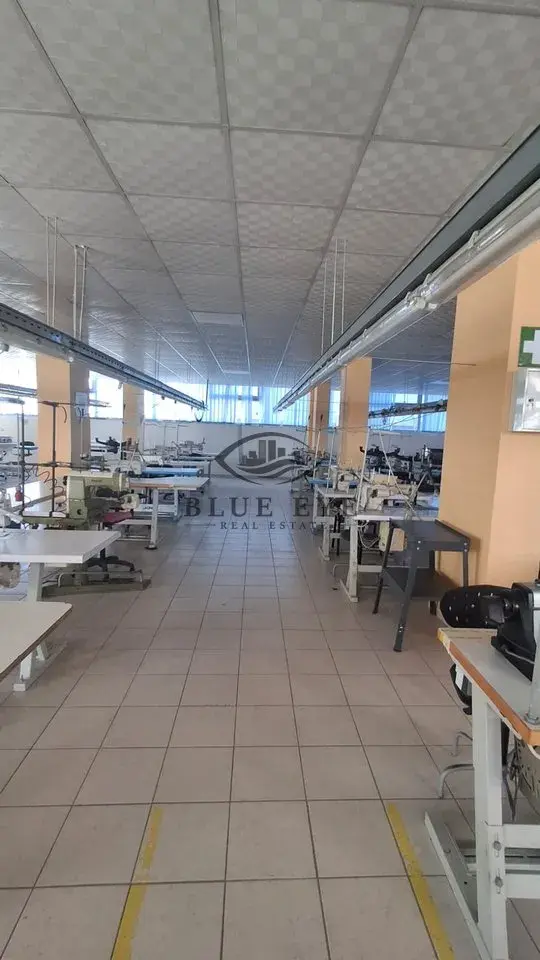 Εσωτερικό, γραφείο 1.400 m² προς ενοικίαση στο Δυρράχιο