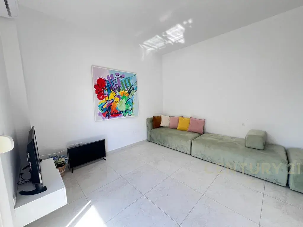 Wohnzimmer, Wohnung 2+1 zu verkaufen in Kavaja