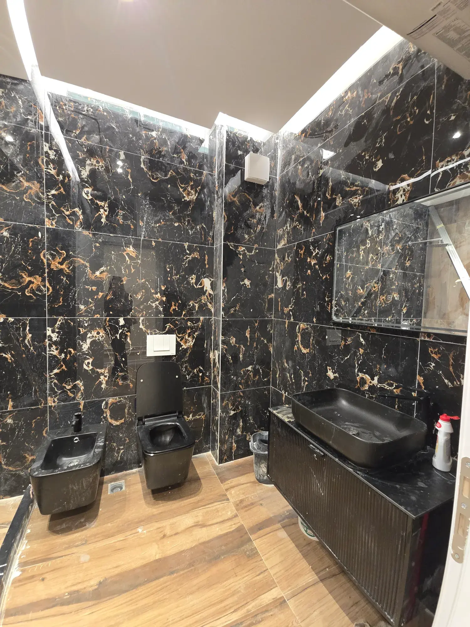 Badezimmer, Wohnung 2+1 zu vermieten in Tirana
