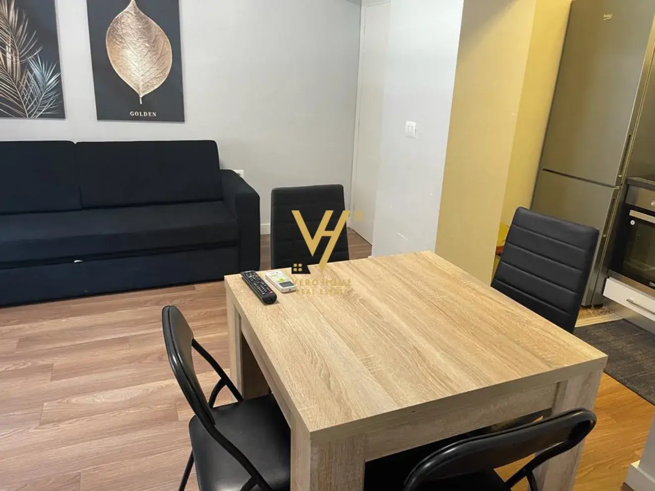 Ballkoni, apartament 1+1 me qira në Tiranë