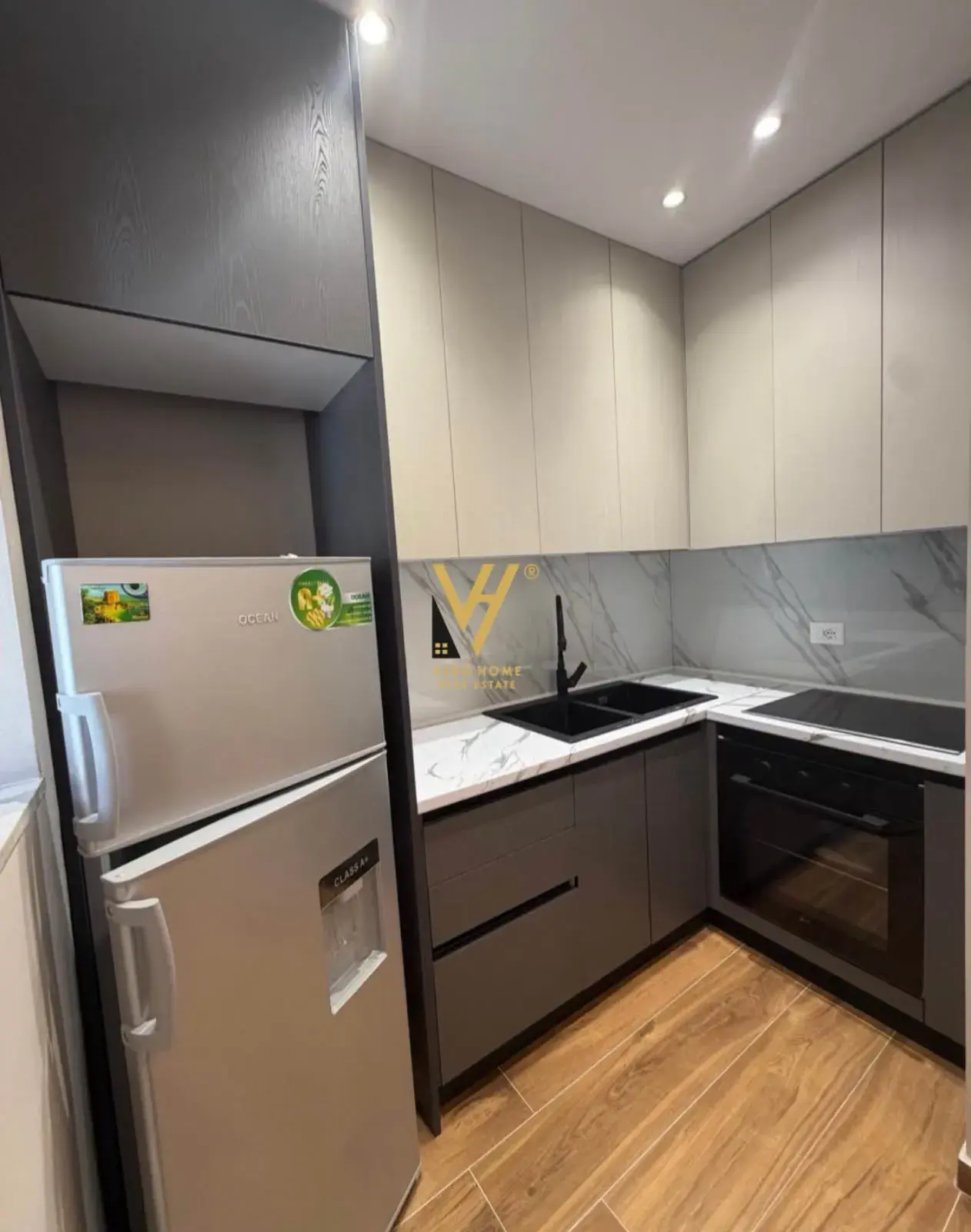Dhoma e gjumit, apartament 3+1 me qira në Tiranë