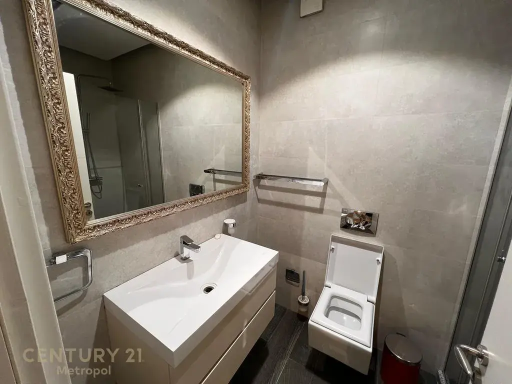 Intérieur, appartement 3+1 à louer à Don Bosko, Tirana