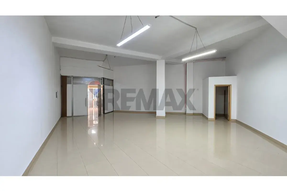 Exterior, 63 m² shop for sale in Pavarësia, Vlora