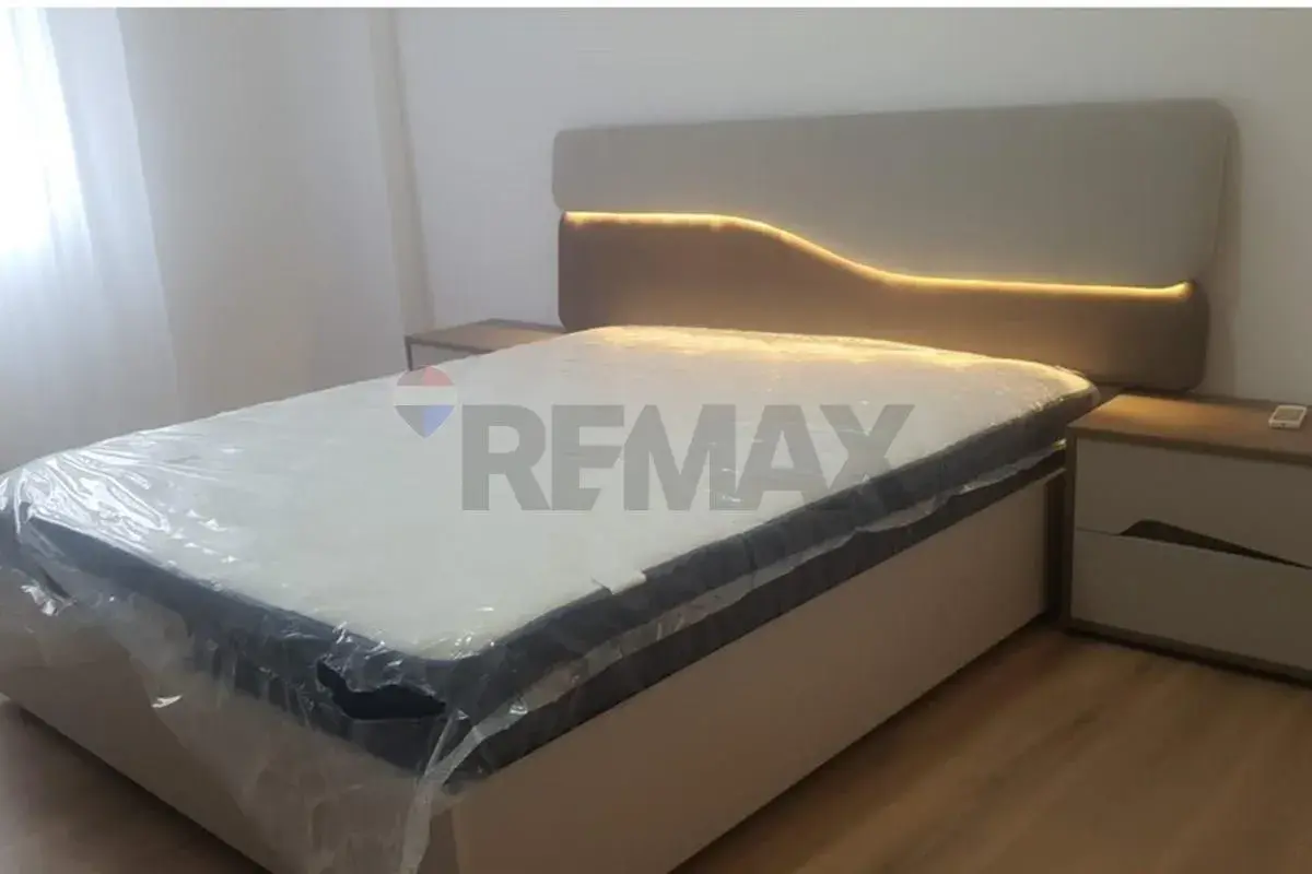 Dhoma e gjumit, apartament 2+1 me qira në 21 Dhjetori, Tiranë