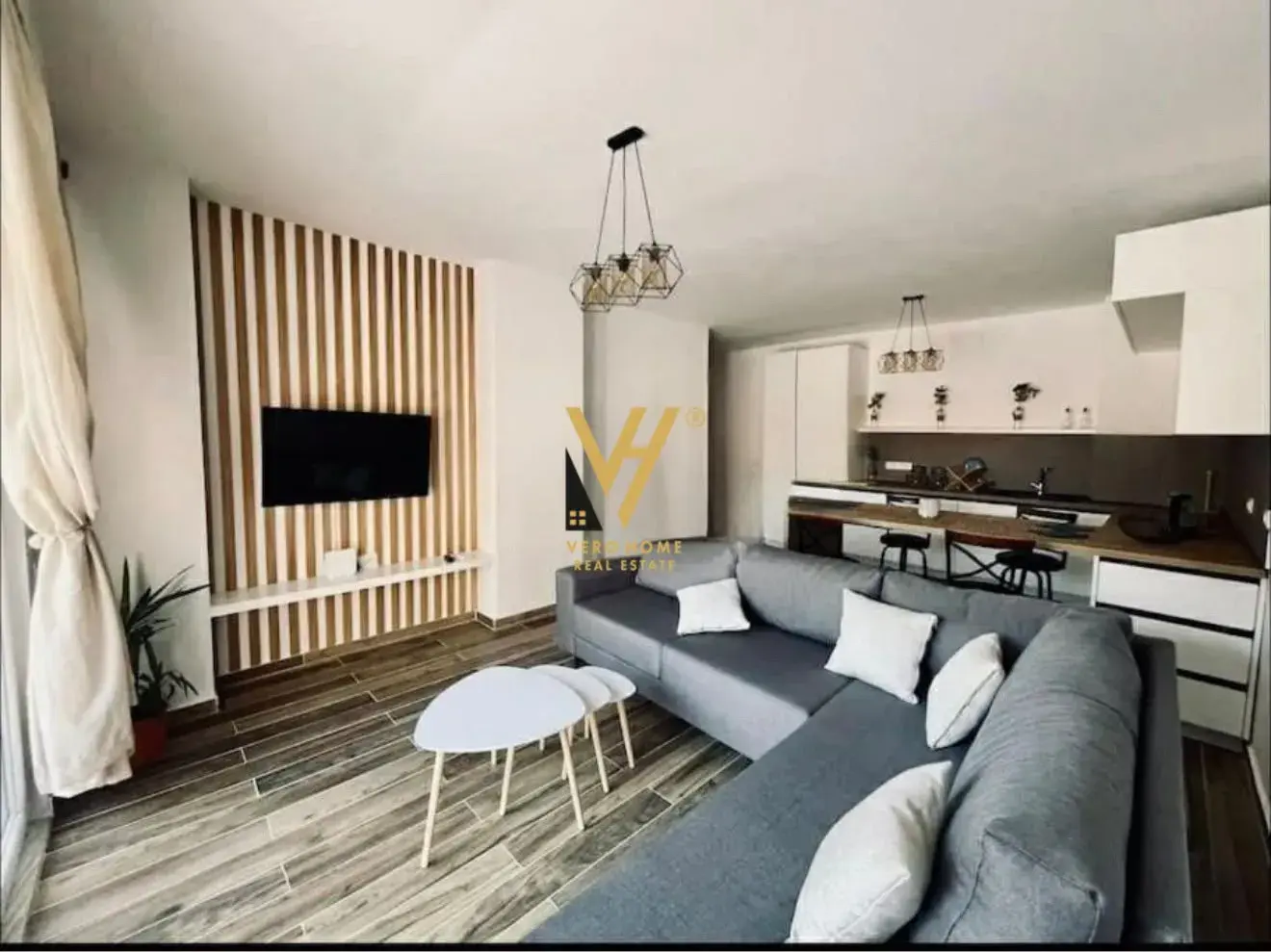 Wohnzimmer, Wohnung 1+1 zu vermieten in Tirana