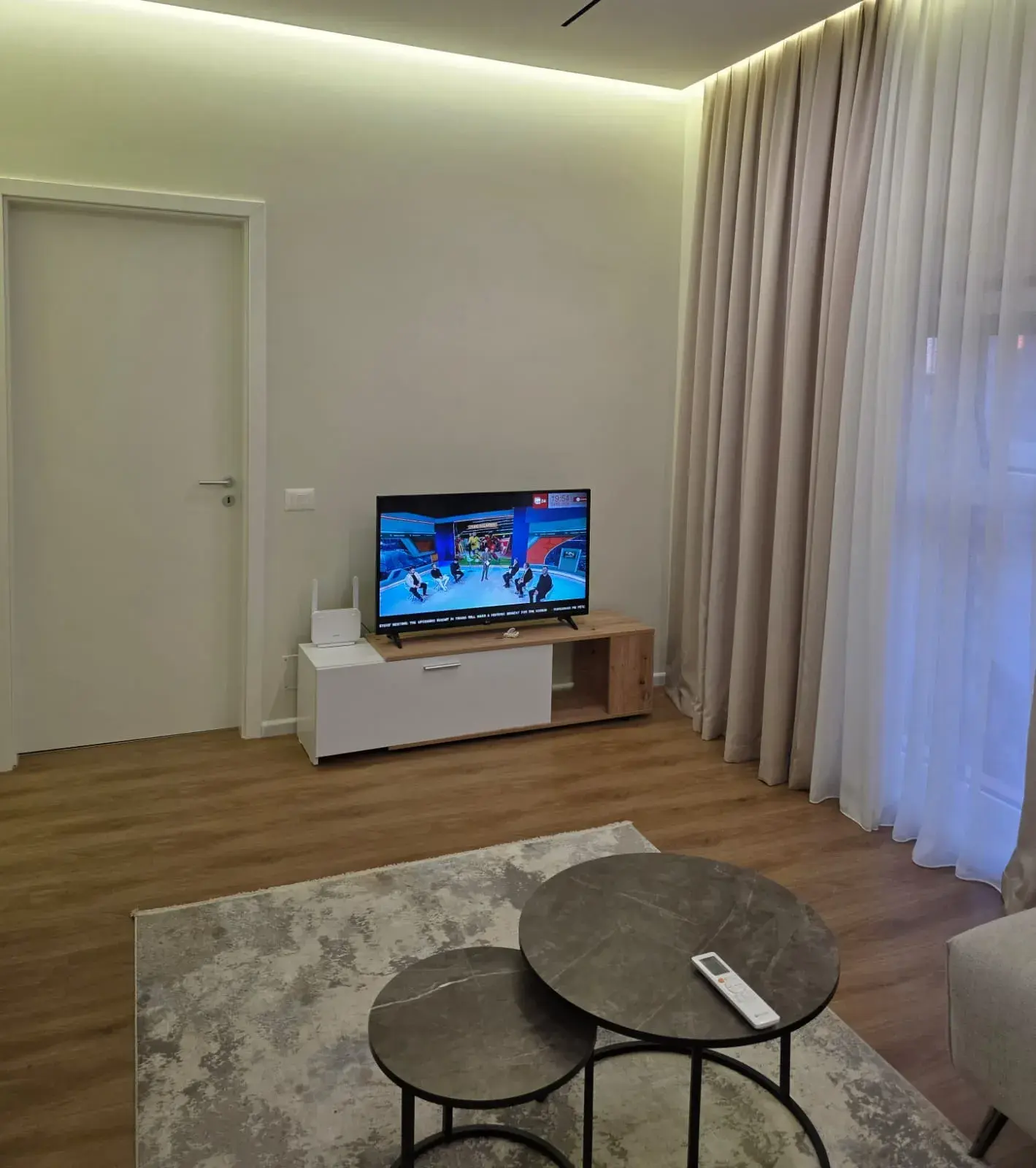 Brendësia, apartament 2+1 në shitje në Ali Demi, Tiranë