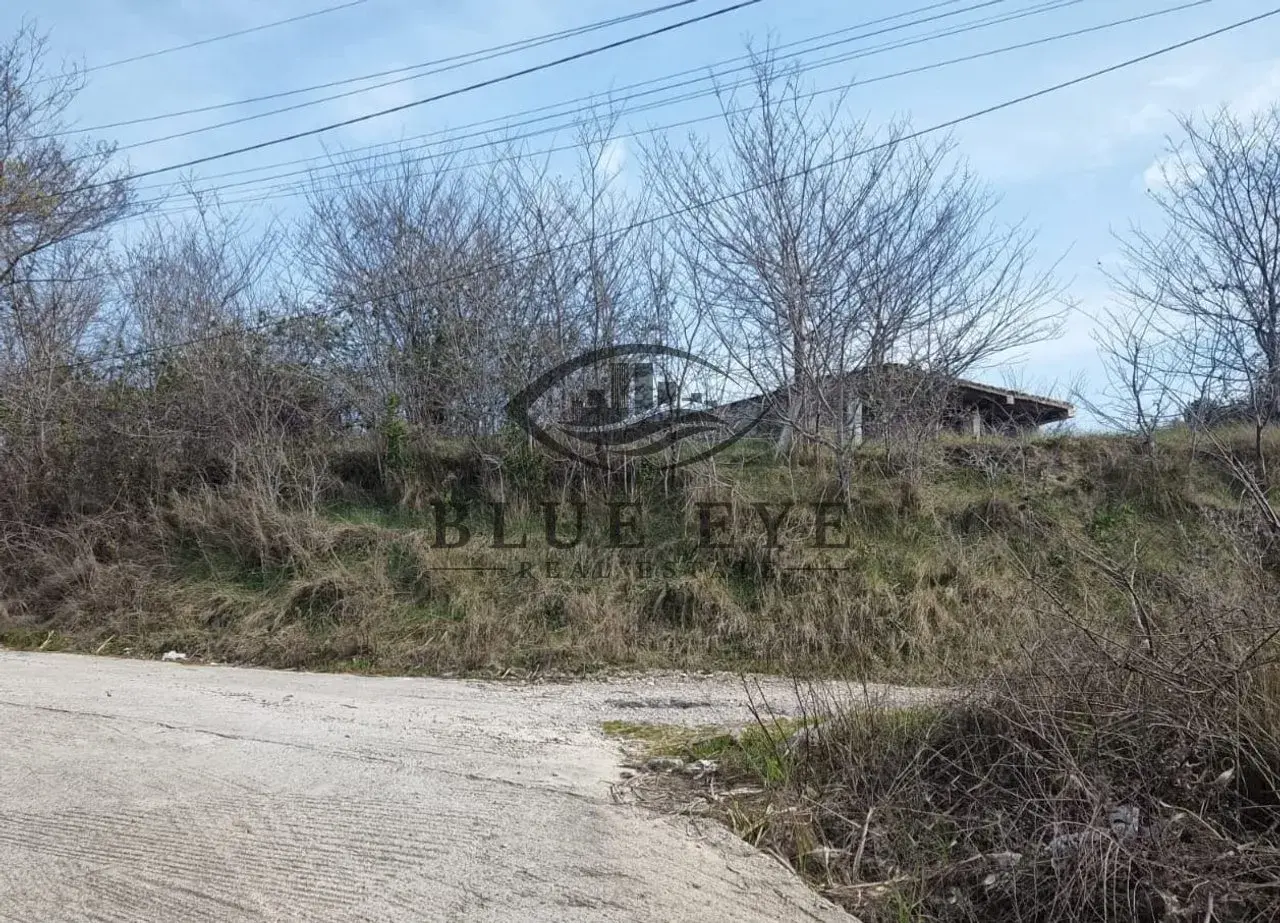 Umgebung, Baugrundstück (Wohnbau) 700 m² zu verkaufen in Plazh, Durrës