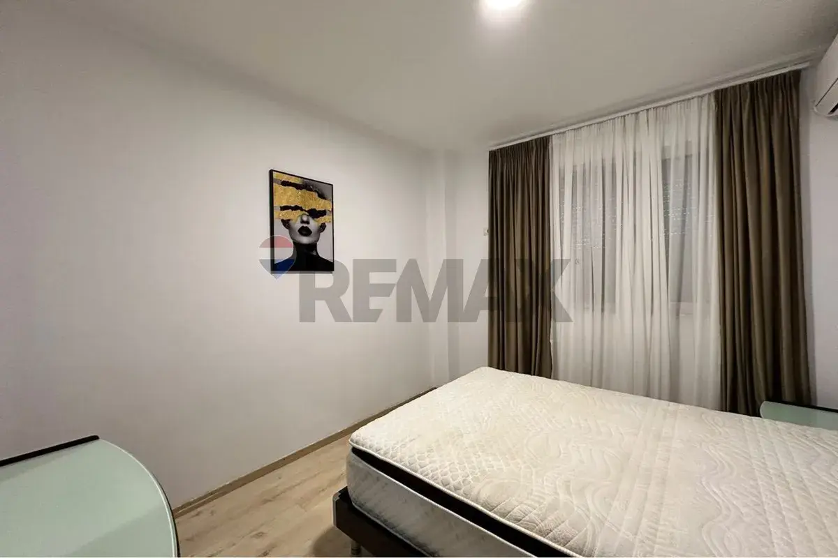 Dhoma e gjumit, apartament 2+1 me qira në Kodra e Diellit, Tiranë