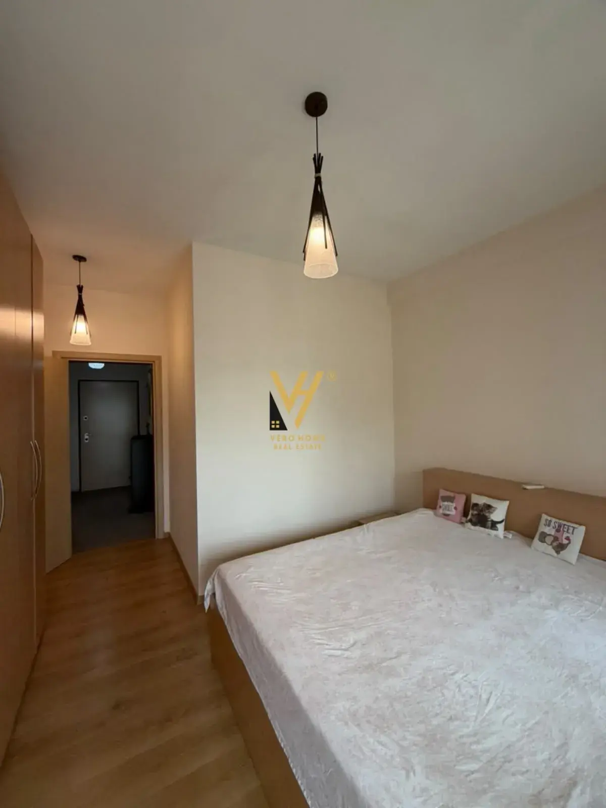 Camera da letto, appartamento 2+1 in affitto a Tirana