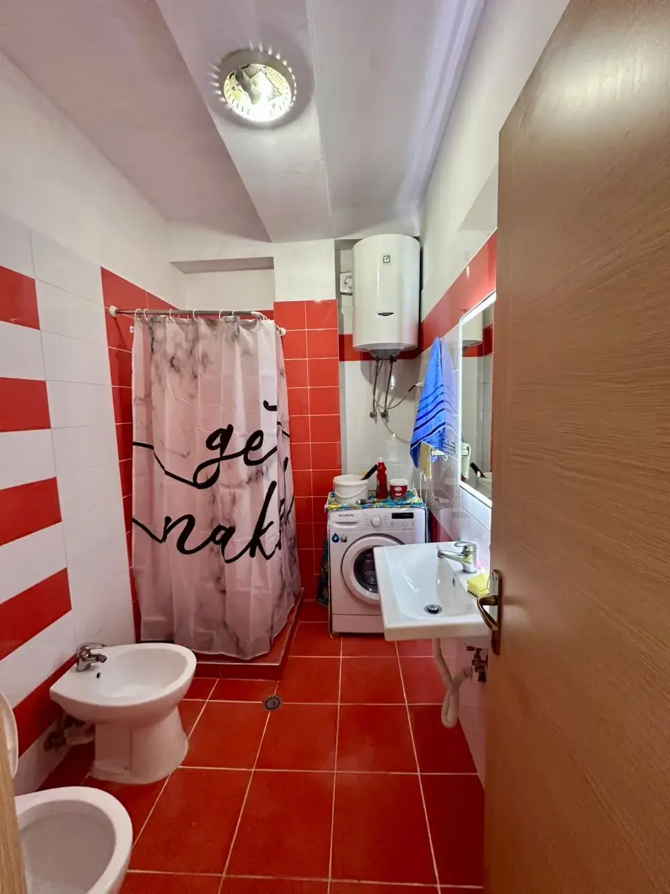 Ballkoni, apartament 2+1 me qira në Tiranë