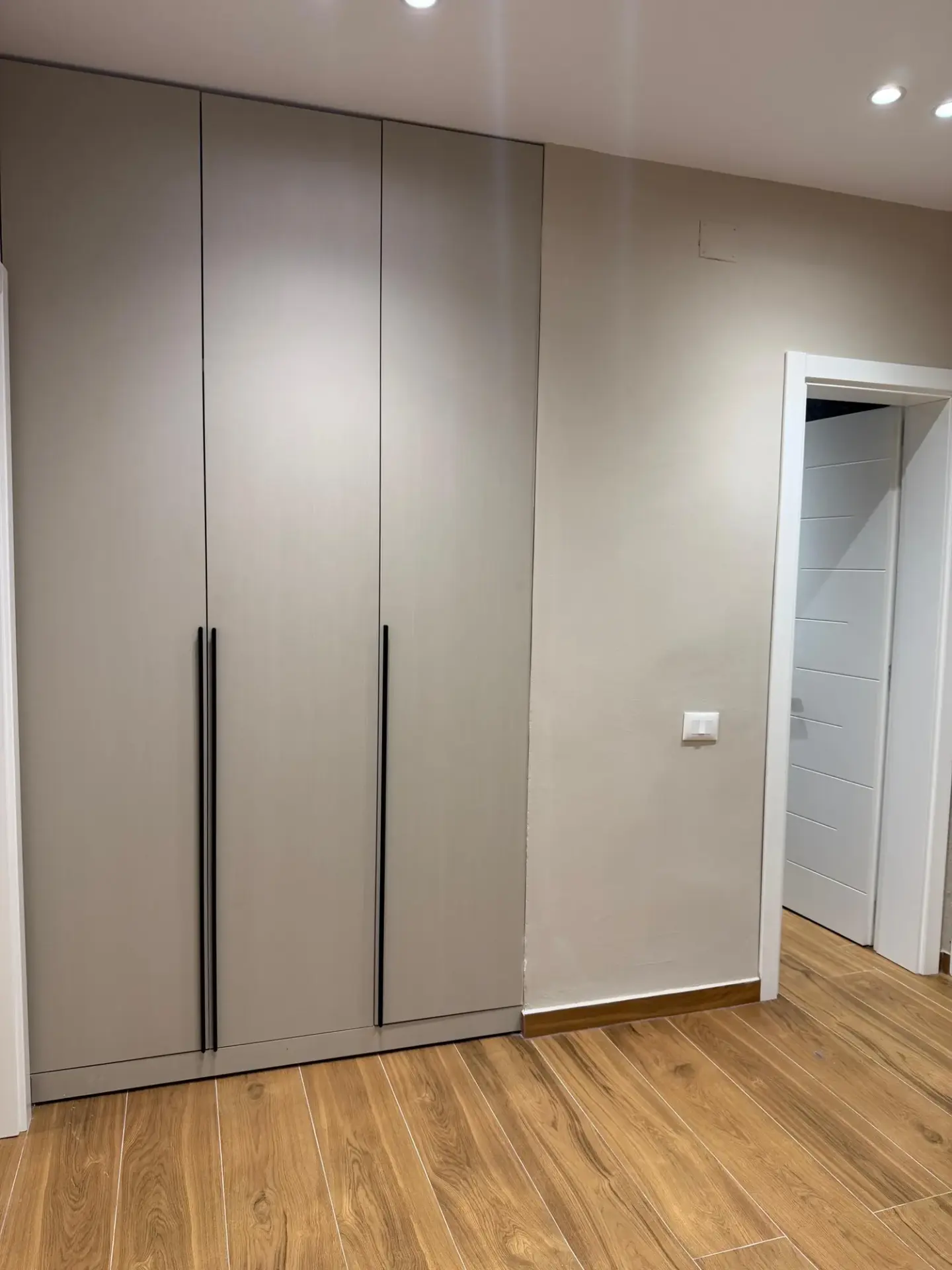 Innenansicht, Wohnung 3+1 zu vermieten in Medreseja, Tirana