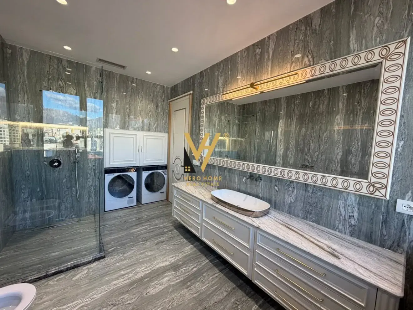 Brendësia, apartament 2+1 me qira në Rruga e Elbasanit, Tiranë