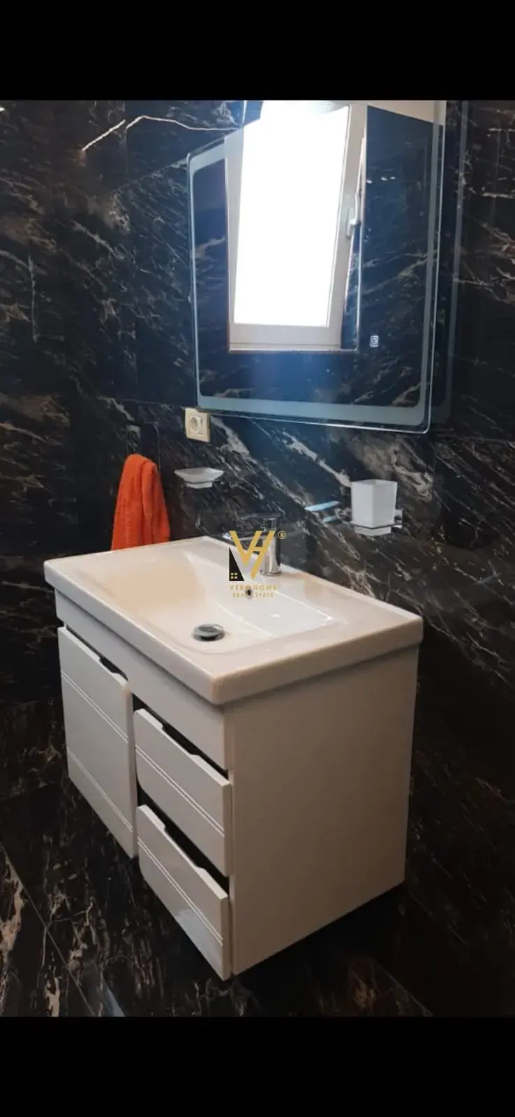 Bagno, appartamento 3+1 in affitto a Porcelan, Tirana