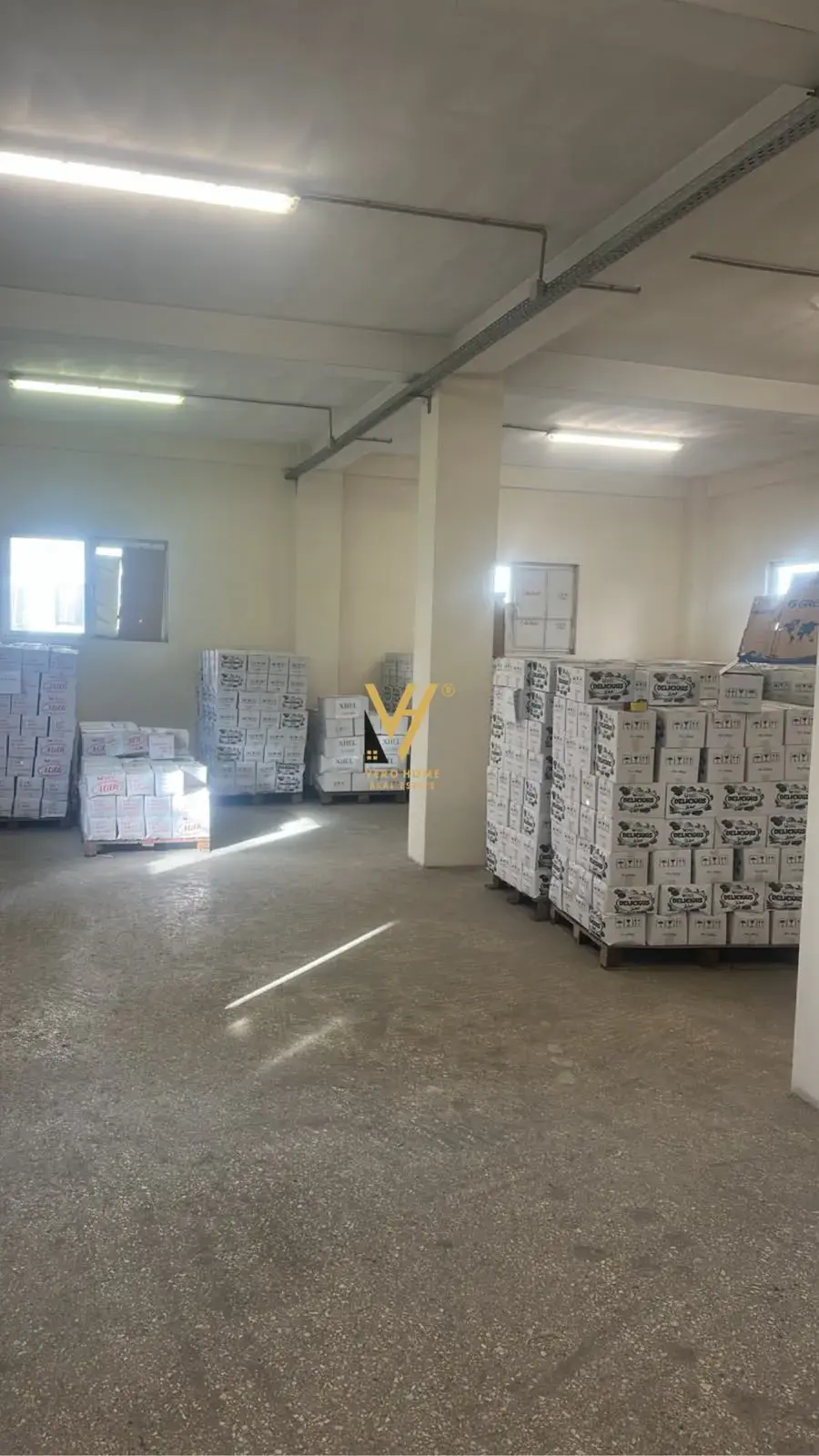 Pamje e jashtme, magazinë 740 m² me qira në Yzberisht, Tiranë