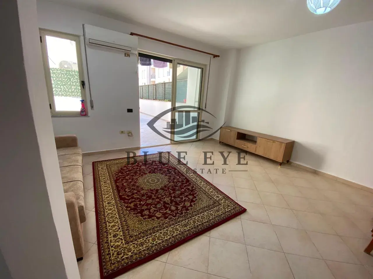 Brendësia, apartament 1+1 në shitje në Plazh, Durrës