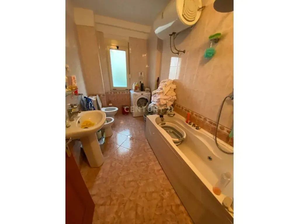 Brendësia, apartament 2+1 në shitje në Durrës