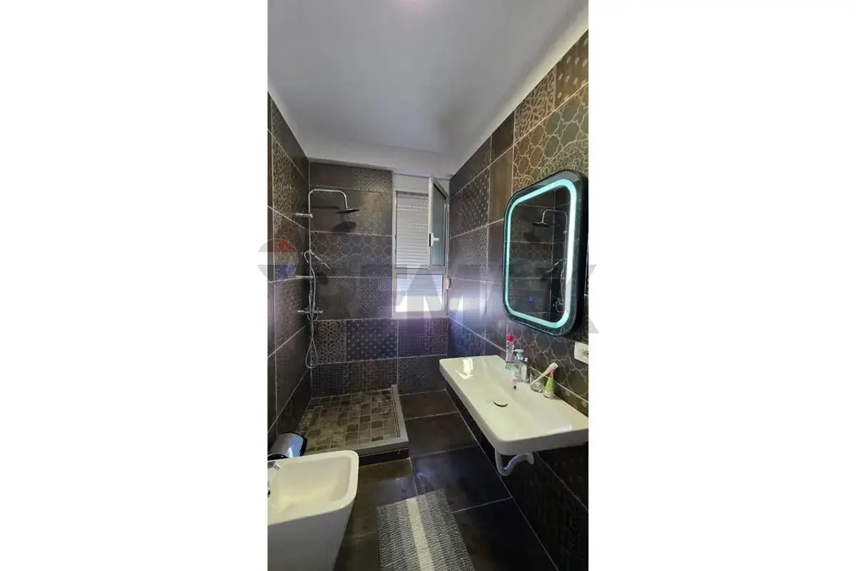 Immeuble, penthouse 2+1 à vendre à Uji i Ftohtë, Vlora