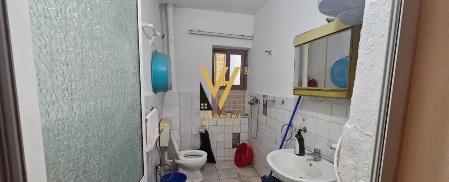 Camera da letto, appartamento 2+1 in vendita a 21 Dhjetori, Tirana