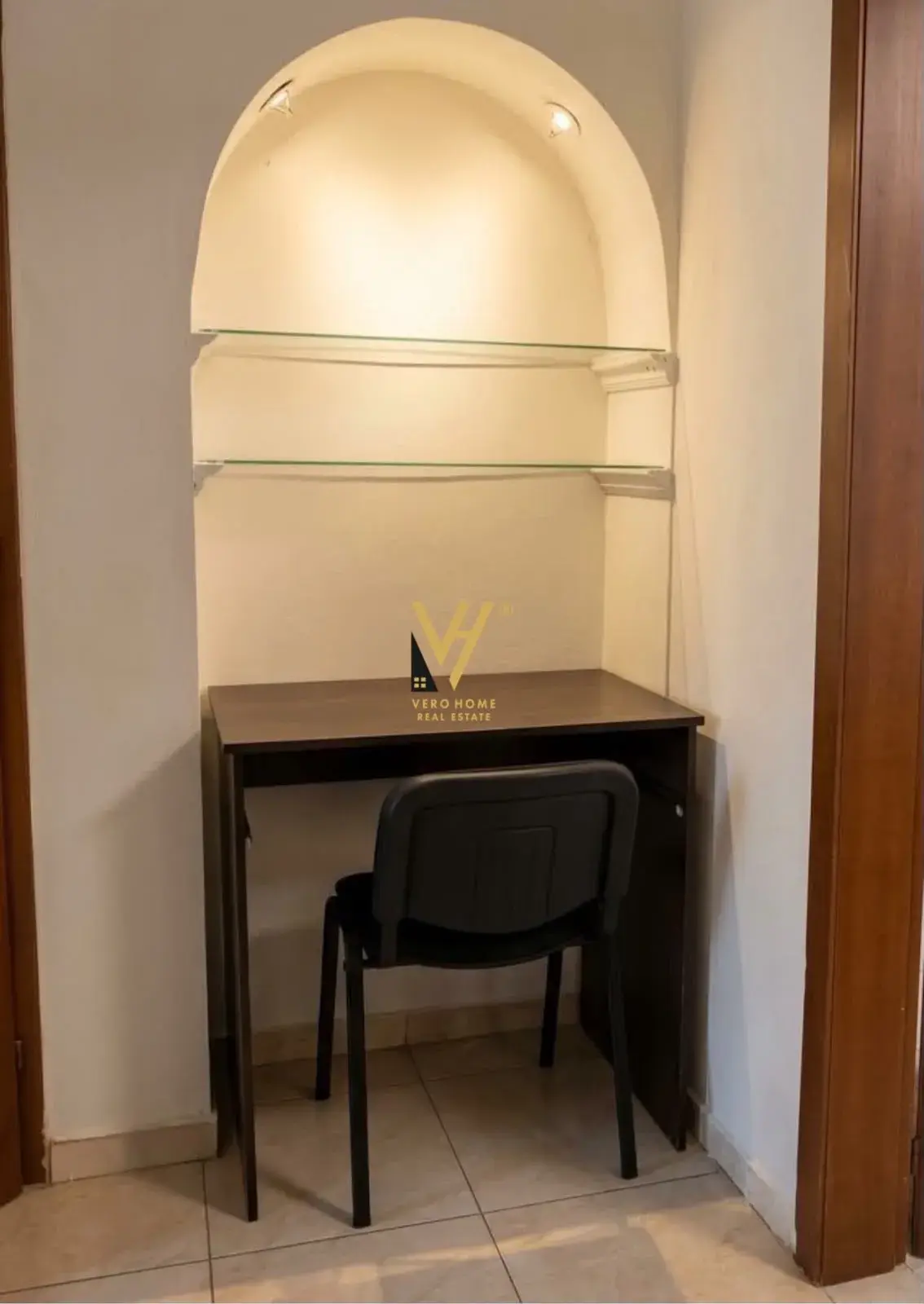 Gebäude, Wohnung 1+1 zu vermieten in Tirana