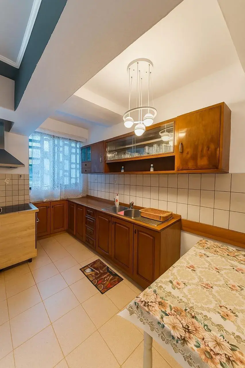 Badezimmer, Wohnung 1+1 zu vermieten in Rruga e Durrësit, Tirana