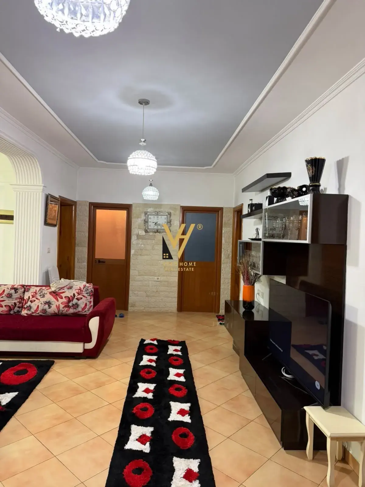 Kuzhina, apartament 2+1 me qira në Tiranë