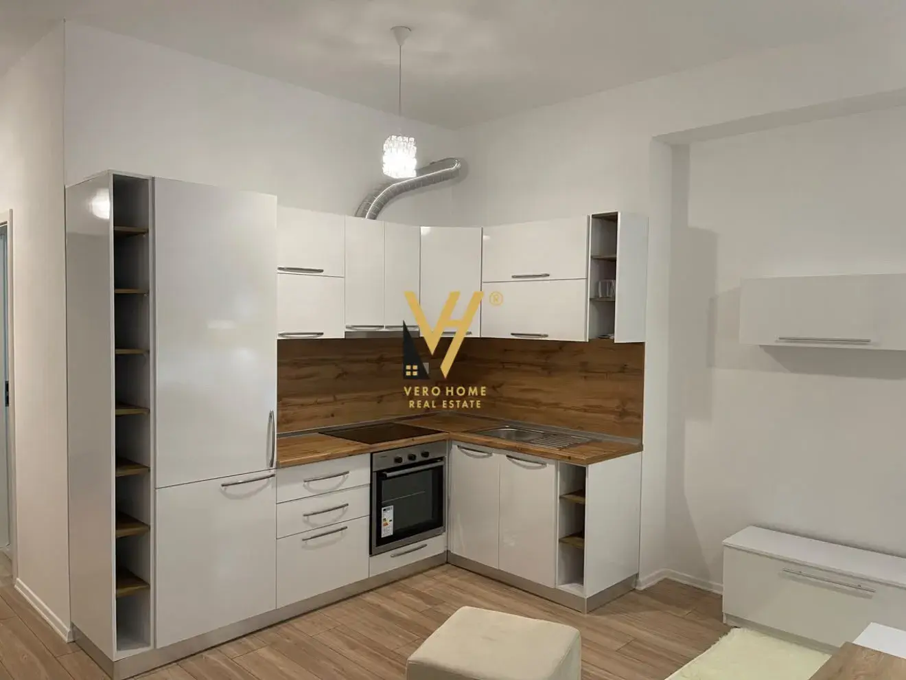 Kuzhina, apartament 2+1 me qira në Ali Demi, Tiranë