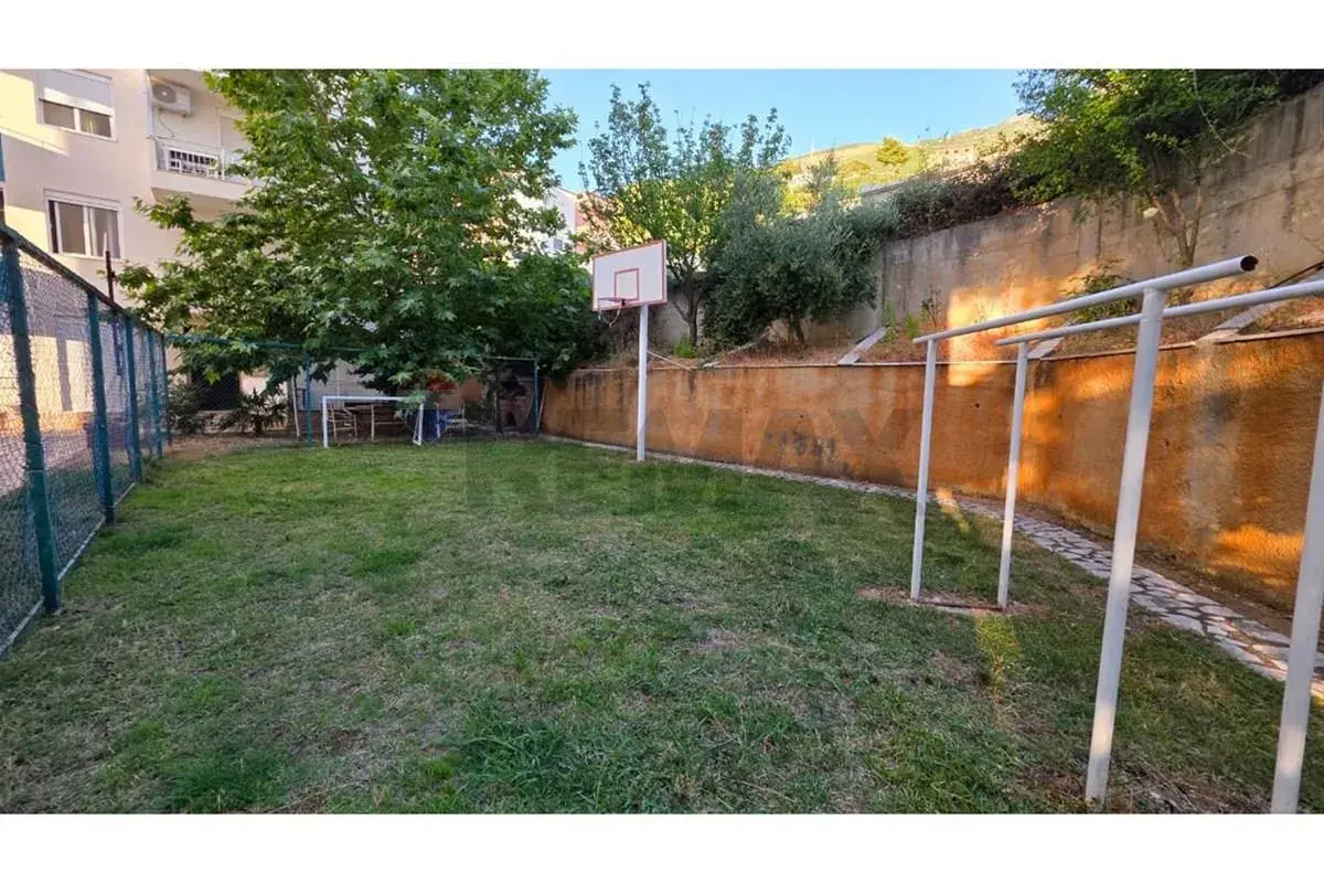 Intérieur, penthouse 2+1 à vendre à Uji i Ftohtë, Vlora