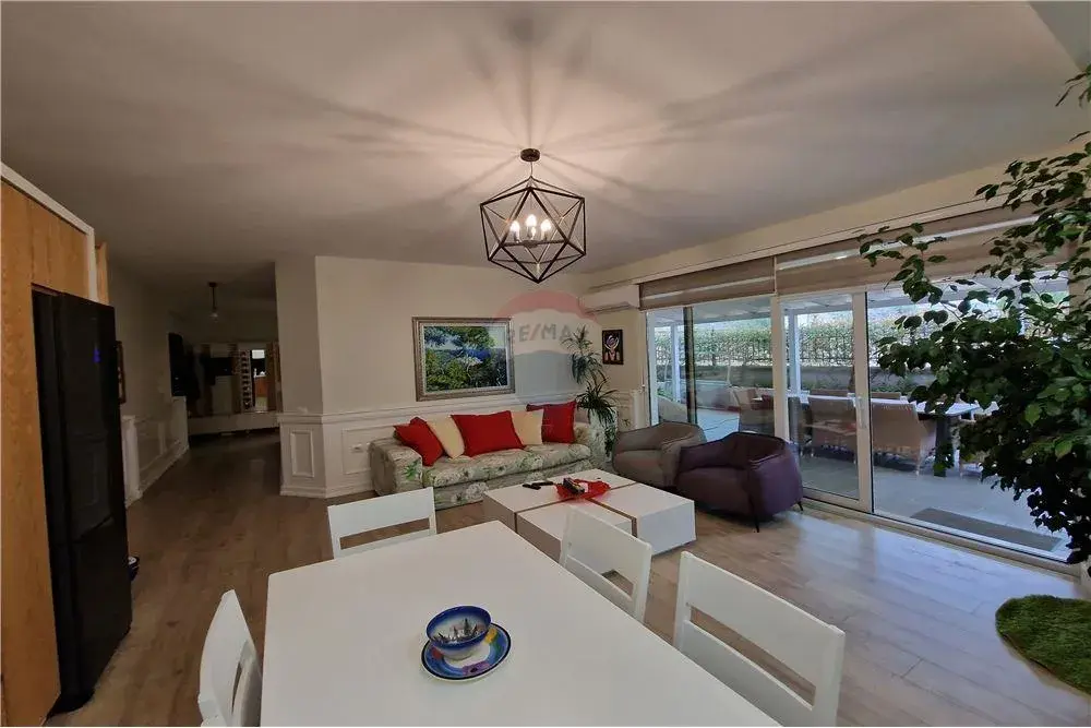 Interior, 2+1 apartment for sale in Uji i Ftohtë, Vlora
