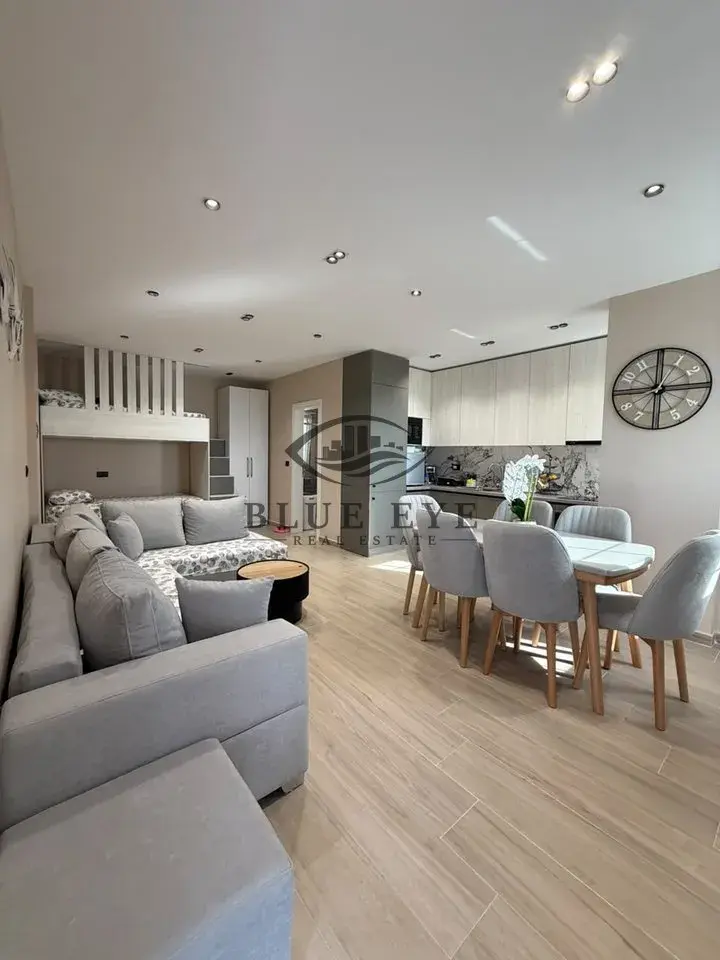 Banjo, apartament 1+1 në shitje në Plazh, Durrës