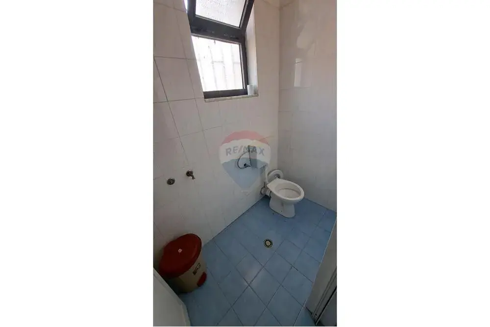 Innenansicht, Büro 100 m² zu vermieten in Skelë, Vlora