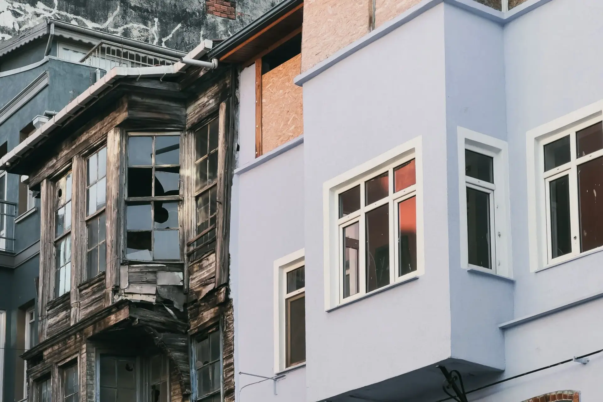 Apartament i ri apo në pallat të vjetër: çmimi, rinovimi dhe rreziqet