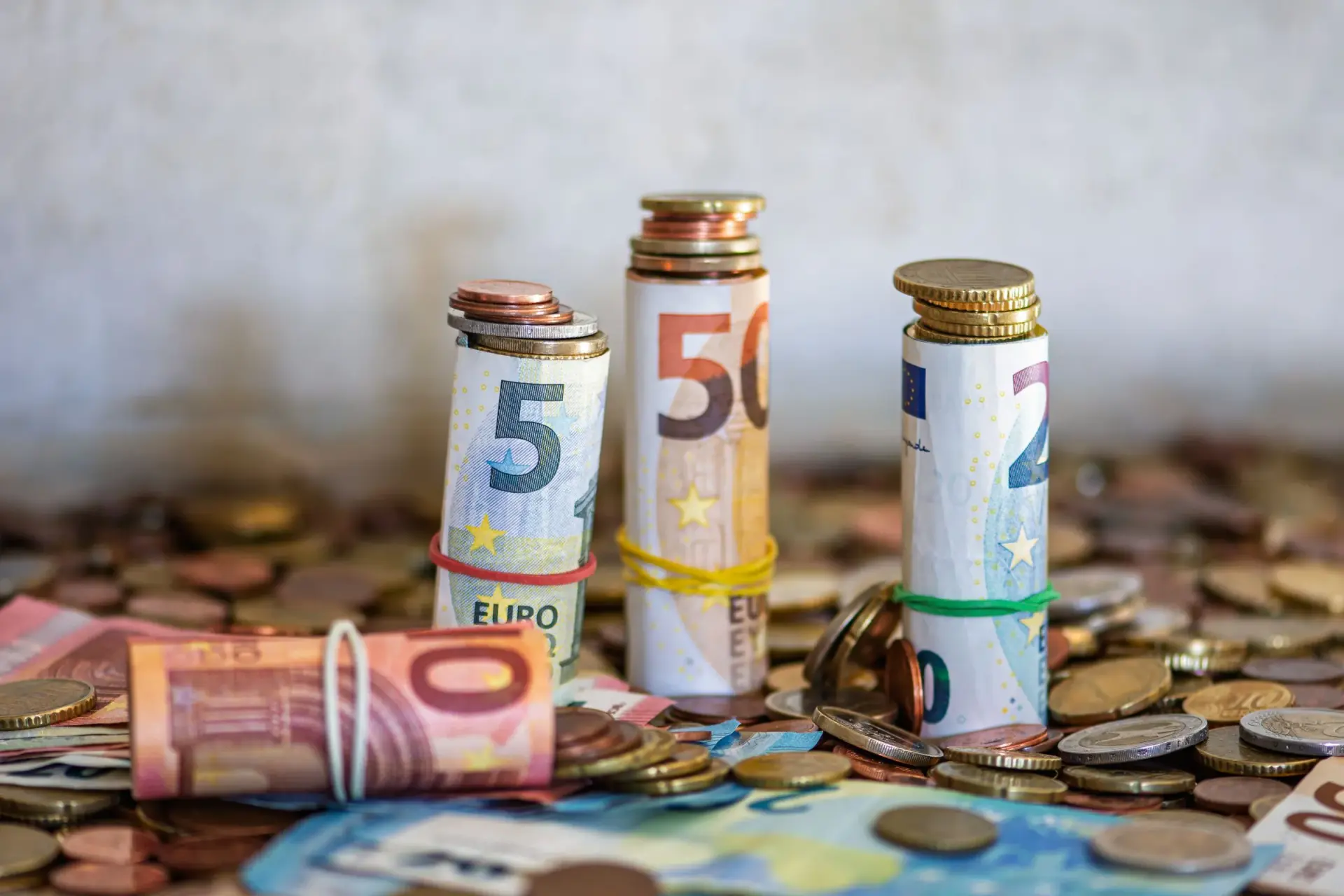 The euro at 92 lek: what it changes for property buyers, sellers and emigrants